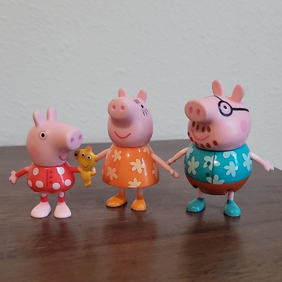 Peppa Pig Other - Peppa Pig Family Playset  Pink, Orange, Blue George Mommy Daddy Play Educational
